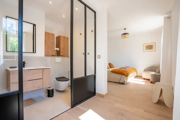 Salle de bain @ La Note bleue en Luberon
